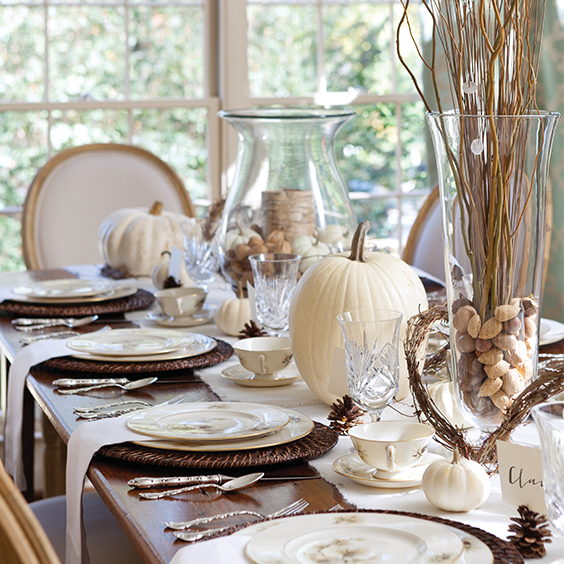 naturally-beautiful-thanksgiving-table